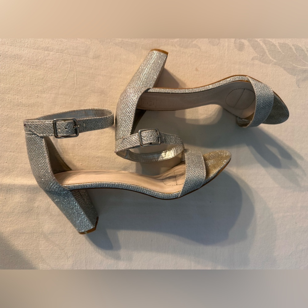 DB Studio Silver Ankle Strap Low Heeled Shoes Size 9 - Picture 8 of 8